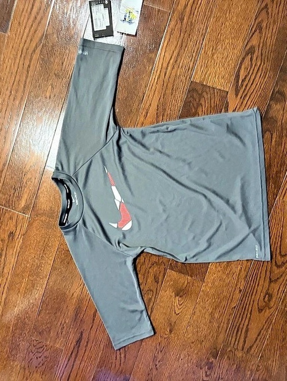 Nike Dri-FIT Long Sleeve Youth Shirt Gray Size Medium NWT